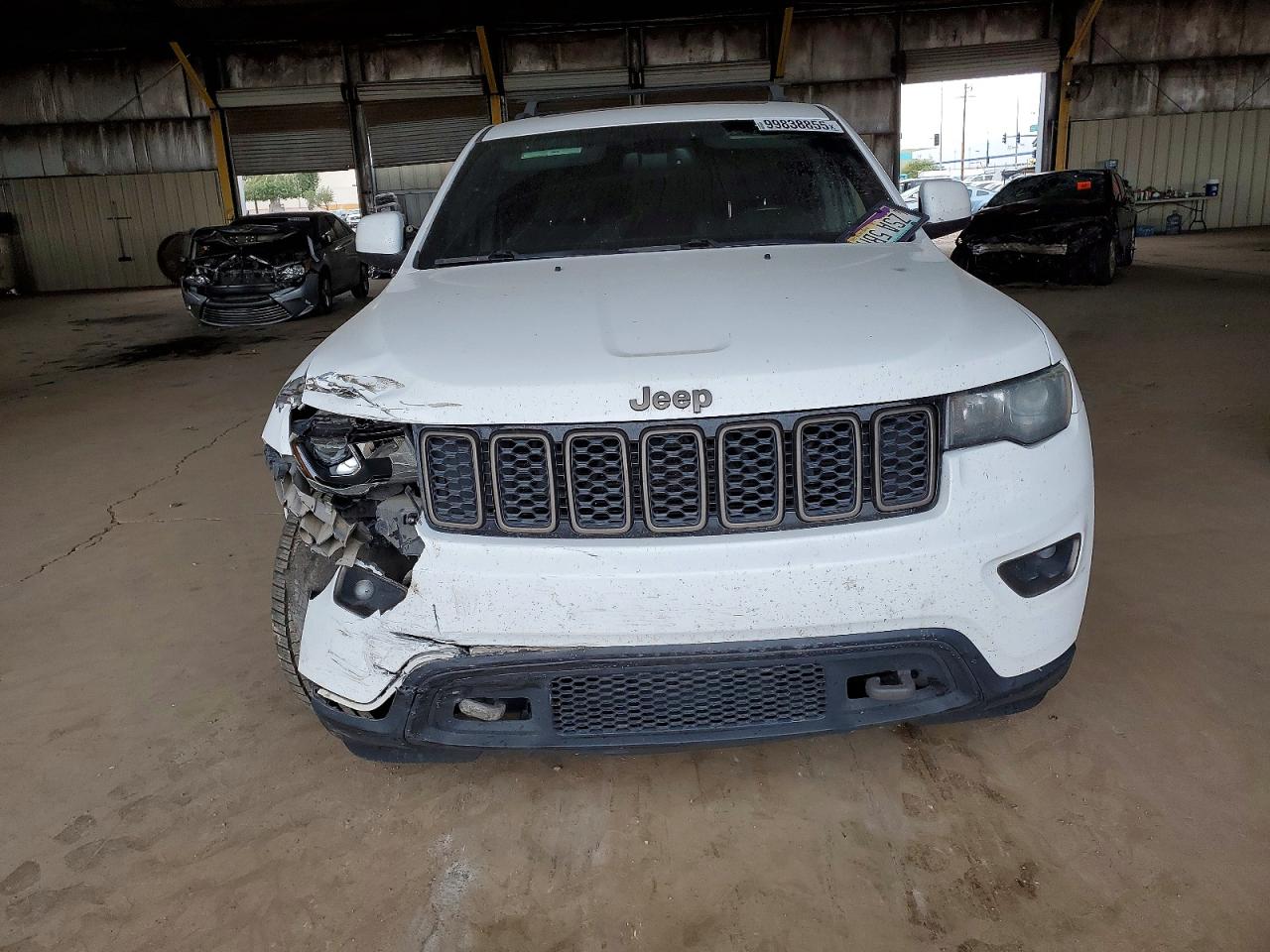 2016 JEEP GRAND CHEROKEE LAREDO photo 9