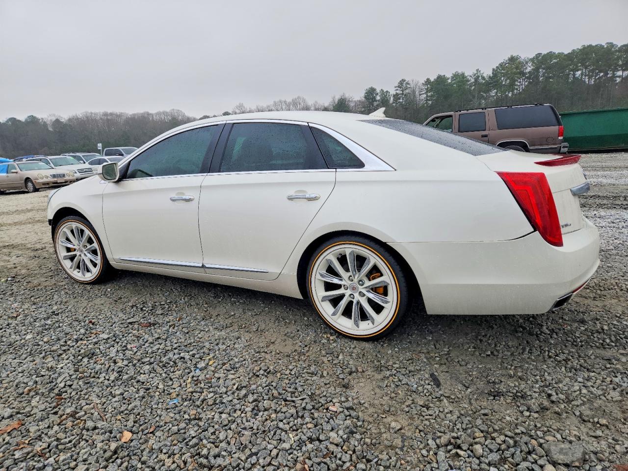 2013 CADILLAC XTS LUXURY COLLECTION photo 2