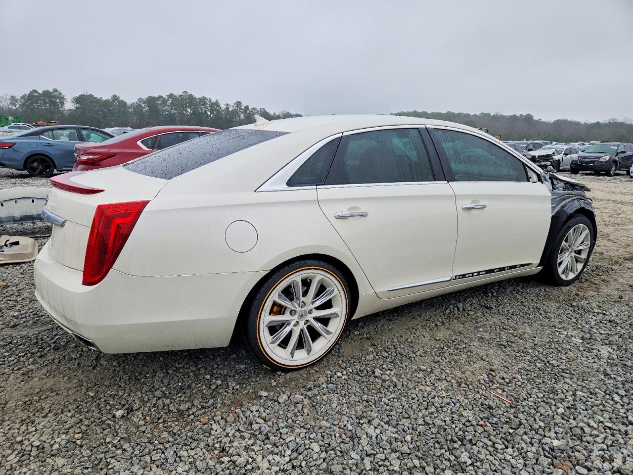 2013 CADILLAC XTS LUXURY COLLECTION photo 3