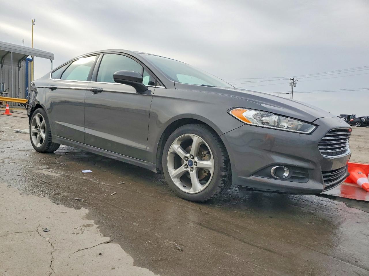 2016 FORD FUSION S photo 4