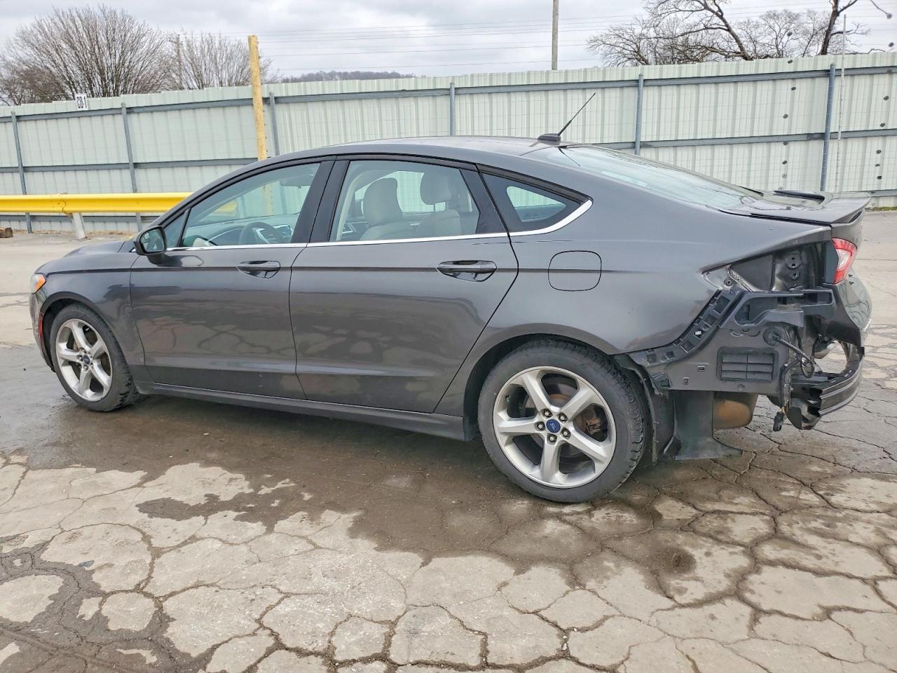 2016 FORD FUSION S photo 2