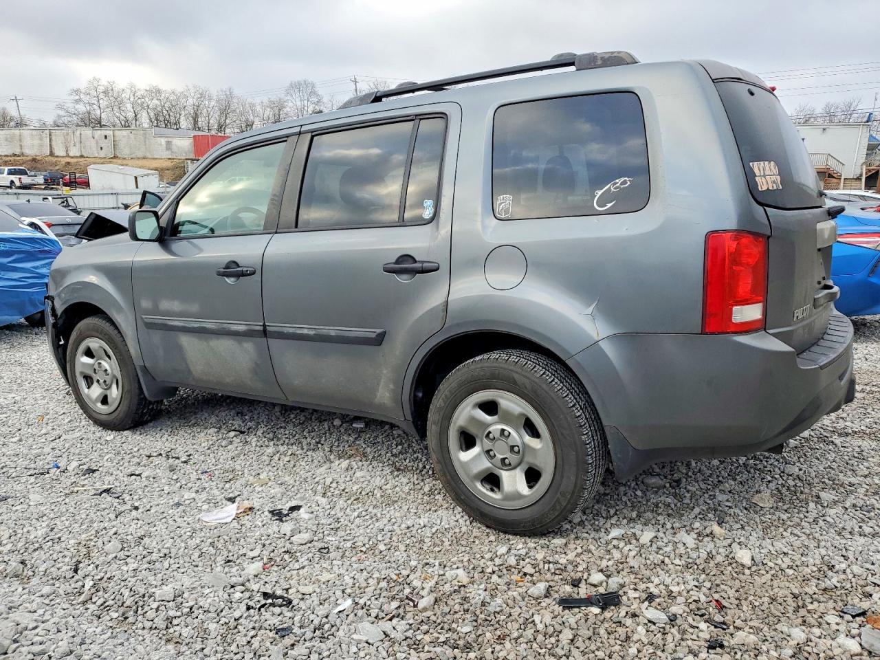 2013 HONDA PILOT LX photo 4