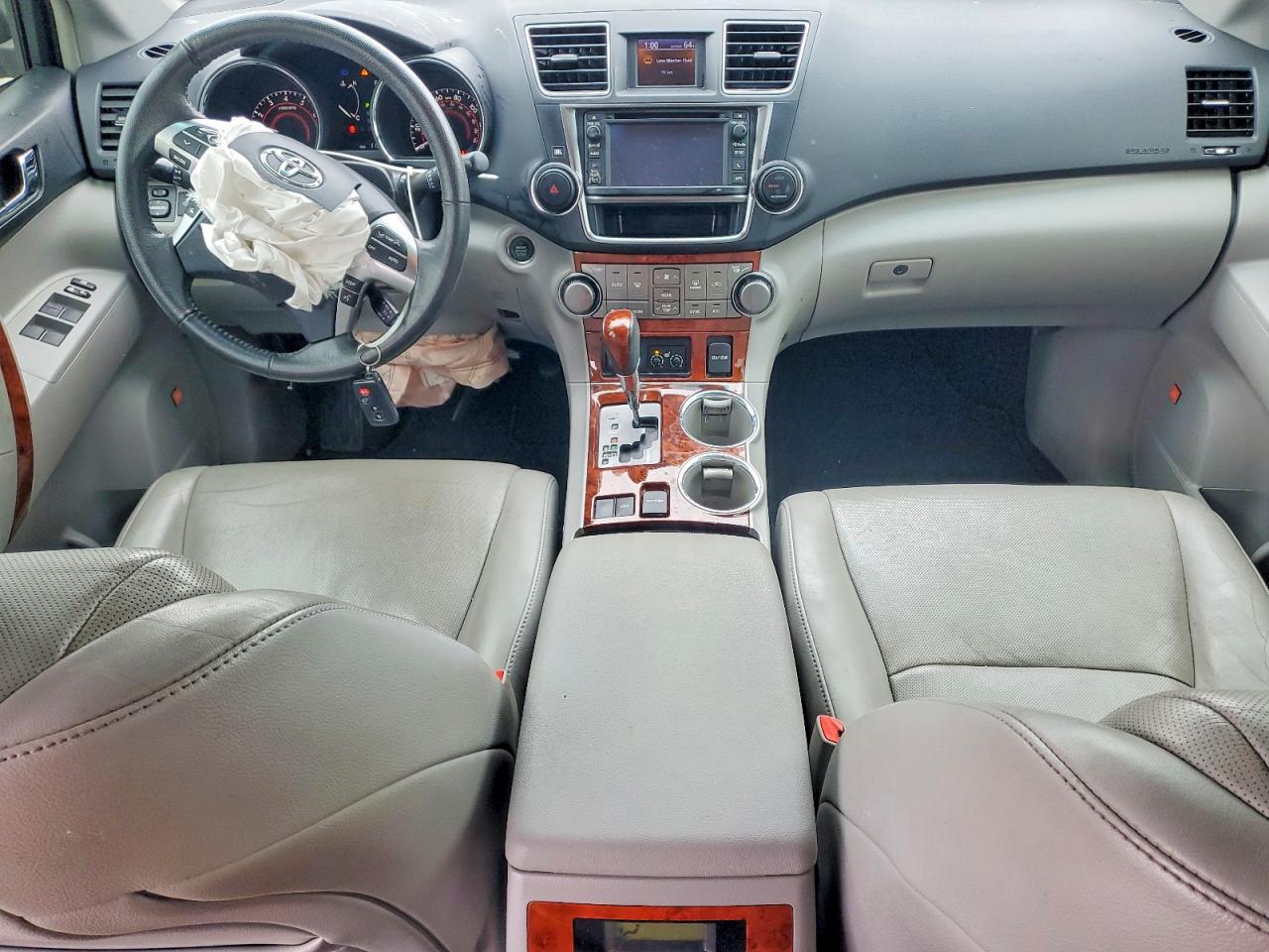 2013 TOYOTA HIGHLANDER LIMITED photo 8