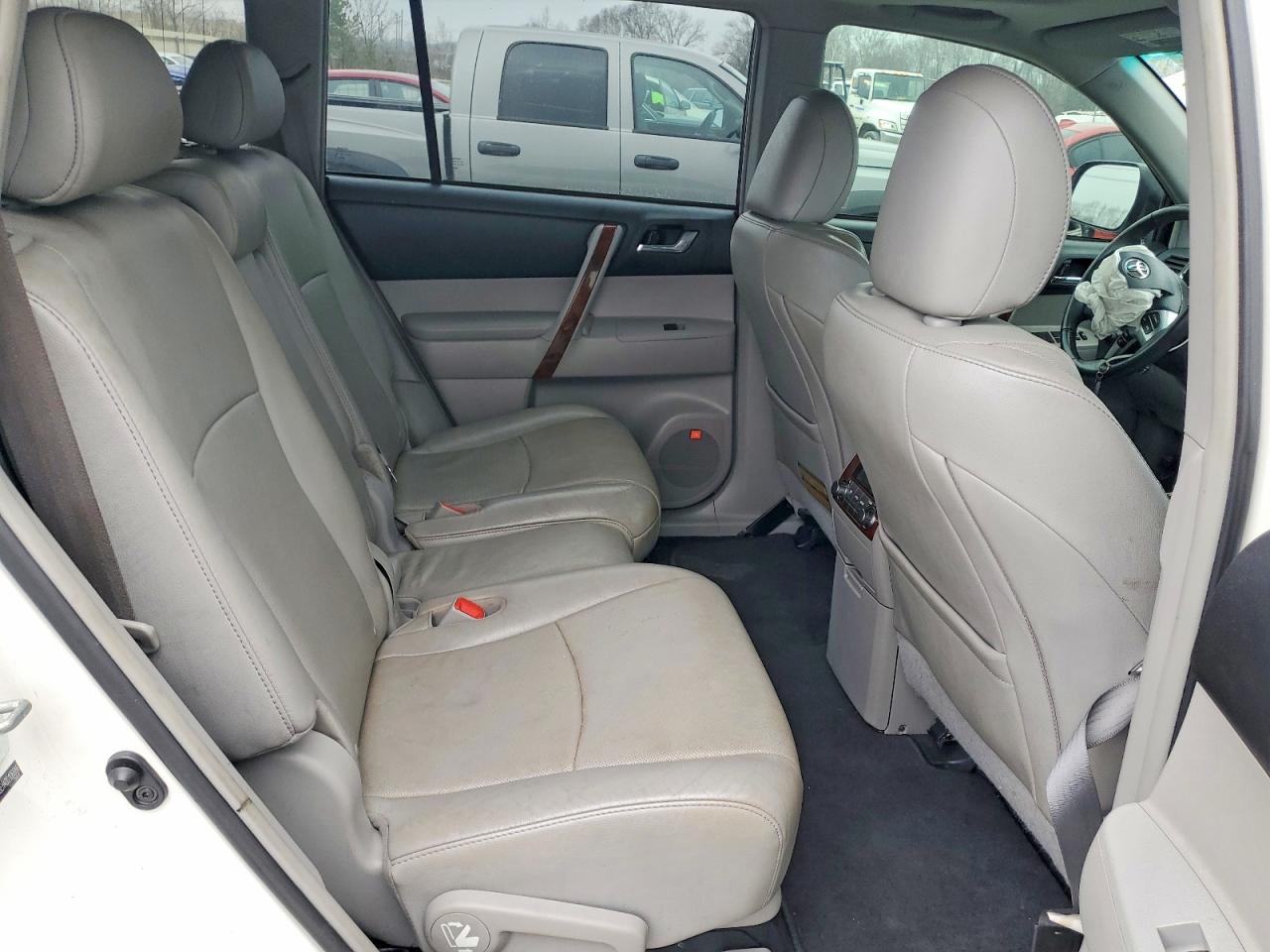 2013 TOYOTA HIGHLANDER LIMITED photo 11