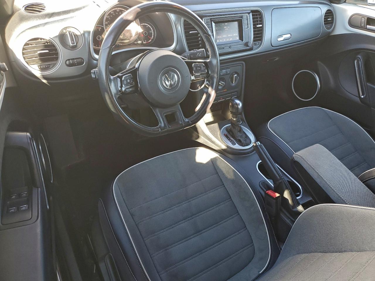 2016 VOLKSWAGEN BEETLE S/SE photo 8