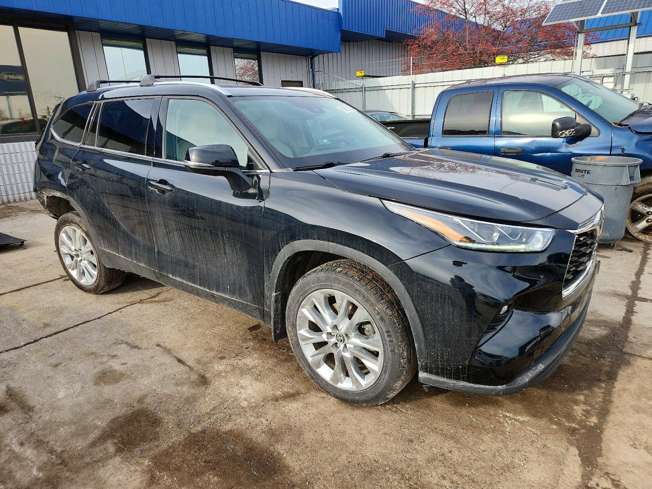 2021 TOYOTA HIGHLANDER HYBRID LIMITED photo 4