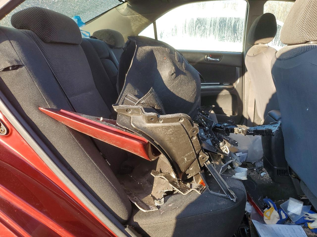 2003 TOYOTA CAMRY LE photo 10