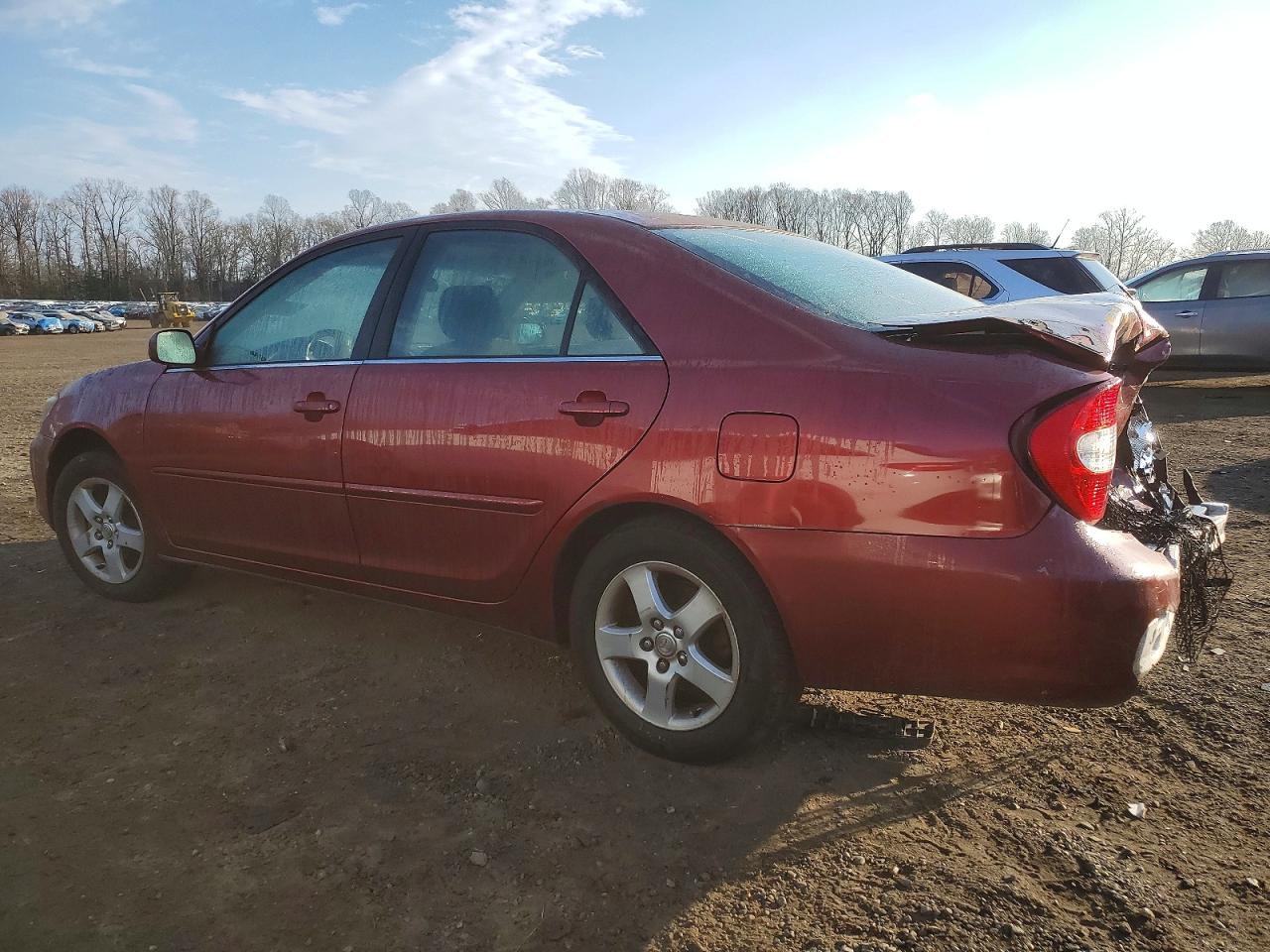2003 TOYOTA CAMRY LE photo 2