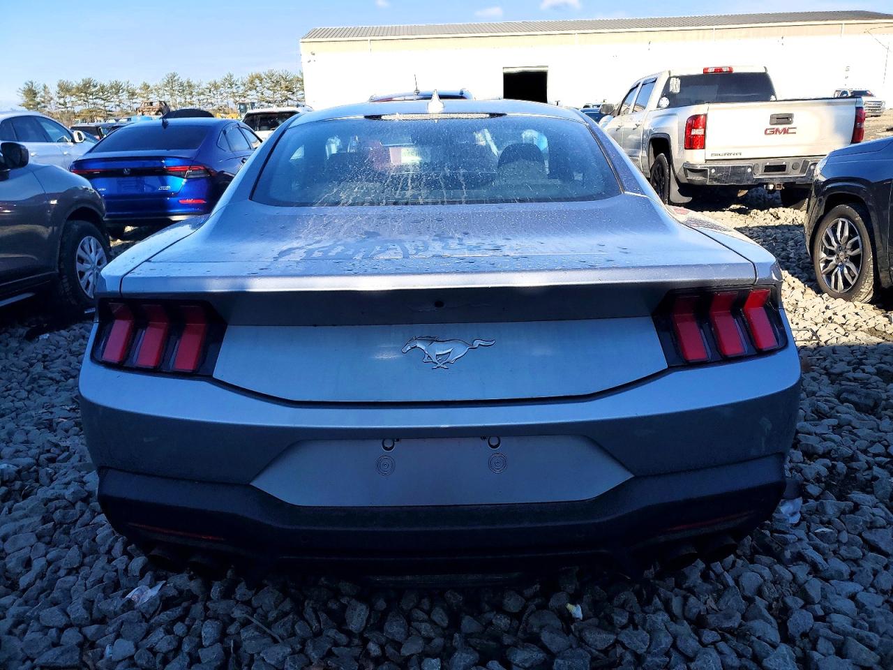 2025 FORD MUSTANG photo 6