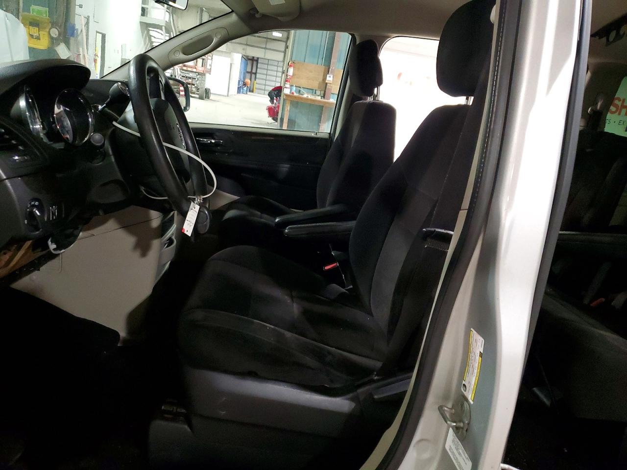2012 DODGE GRAND CARAVAN SXT photo 18