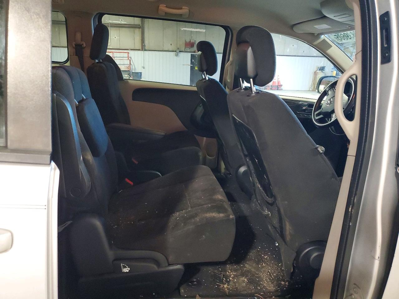 2012 DODGE GRAND CARAVAN SXT photo 30