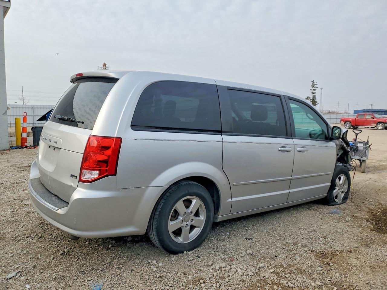 2012 DODGE GRAND CARAVAN SXT photo 7