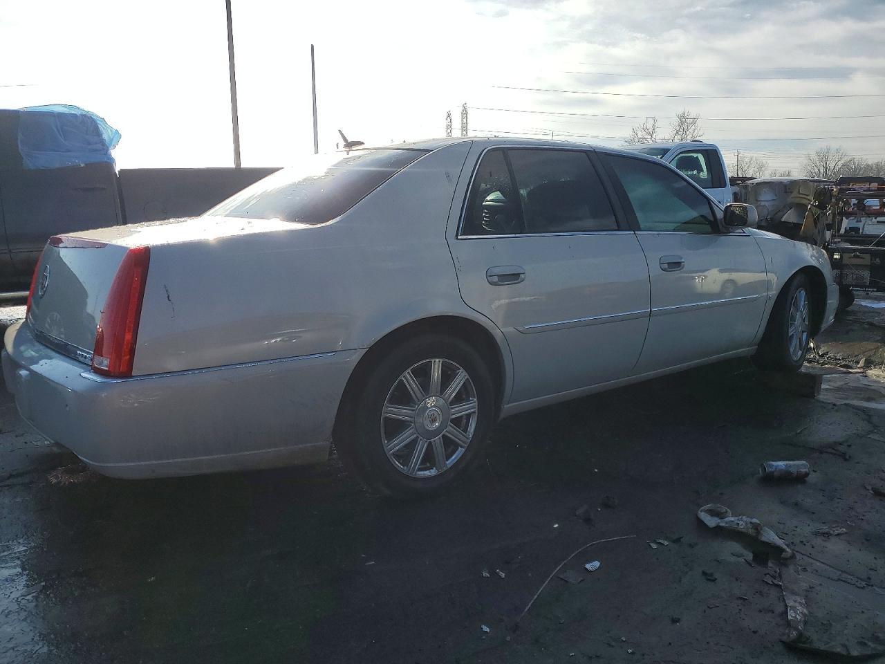 2007 CADILLAC DTS photo 5