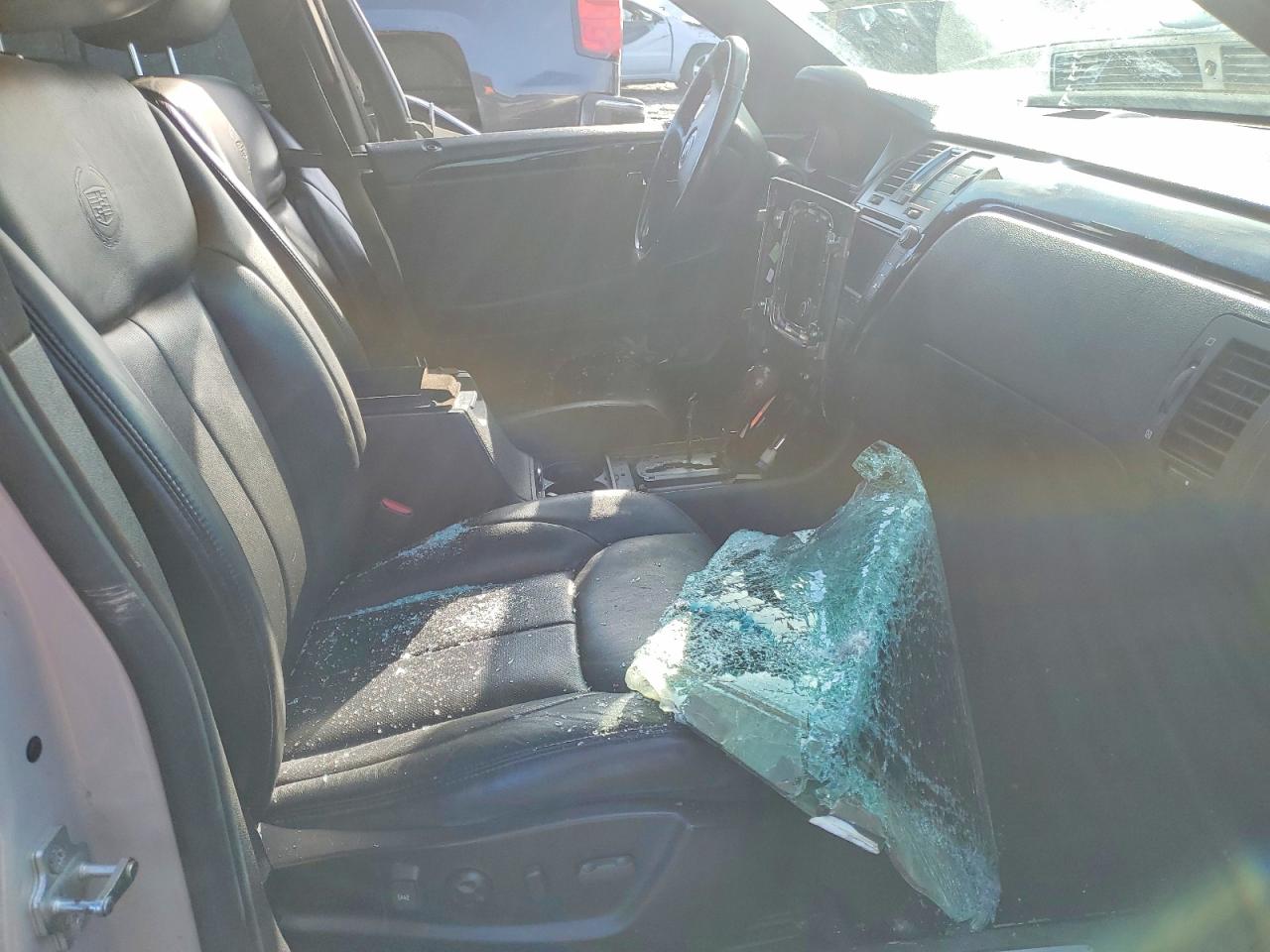 2007 CADILLAC DTS photo 13