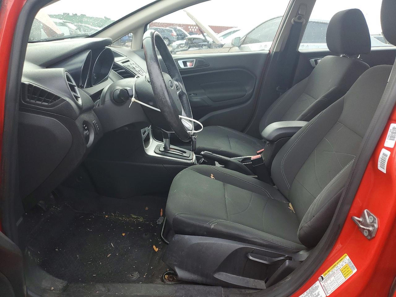 2015 FORD FIESTA SE photo 7