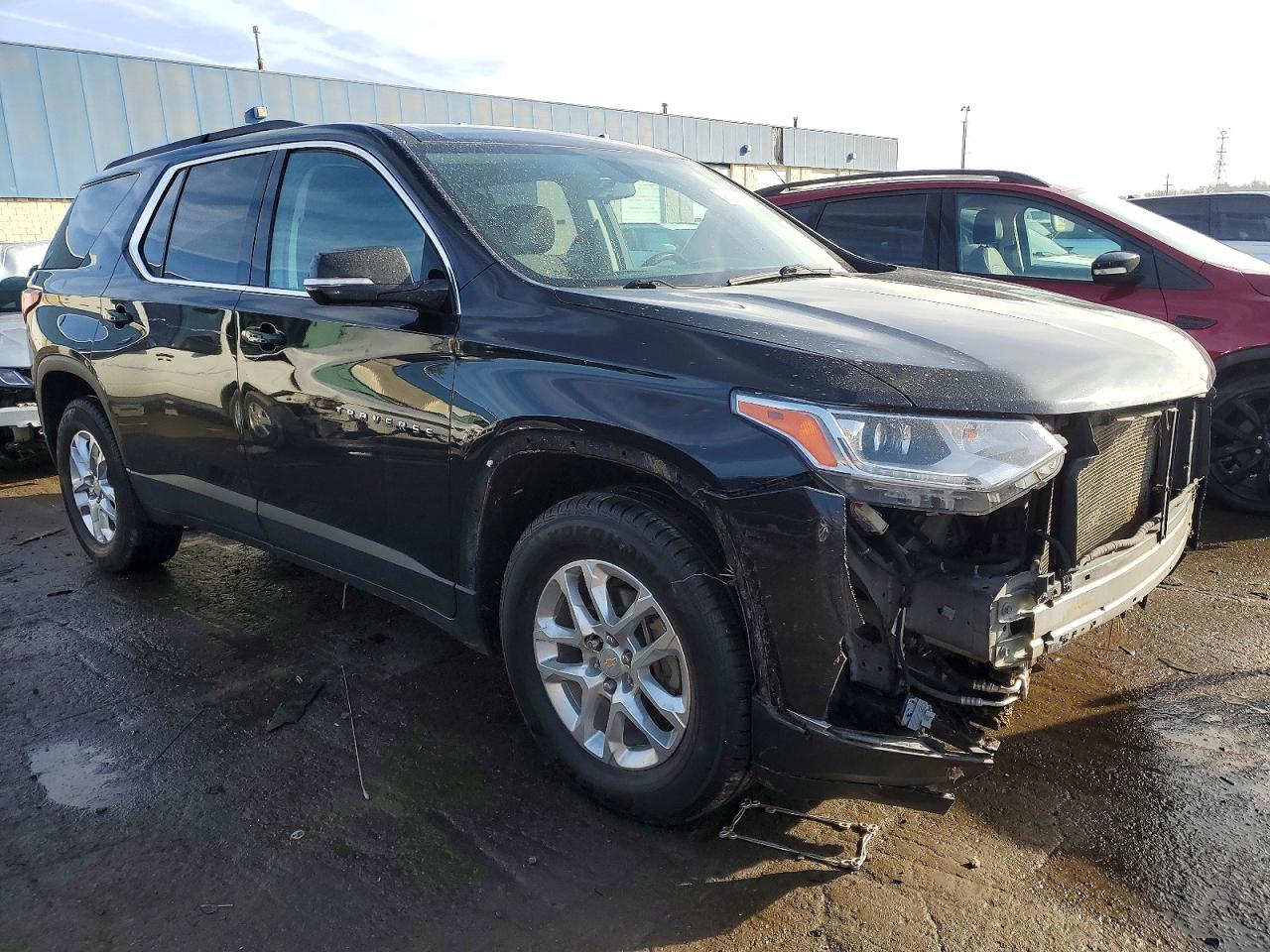 2020 CHEVROLET TRAVERSE LT photo 4