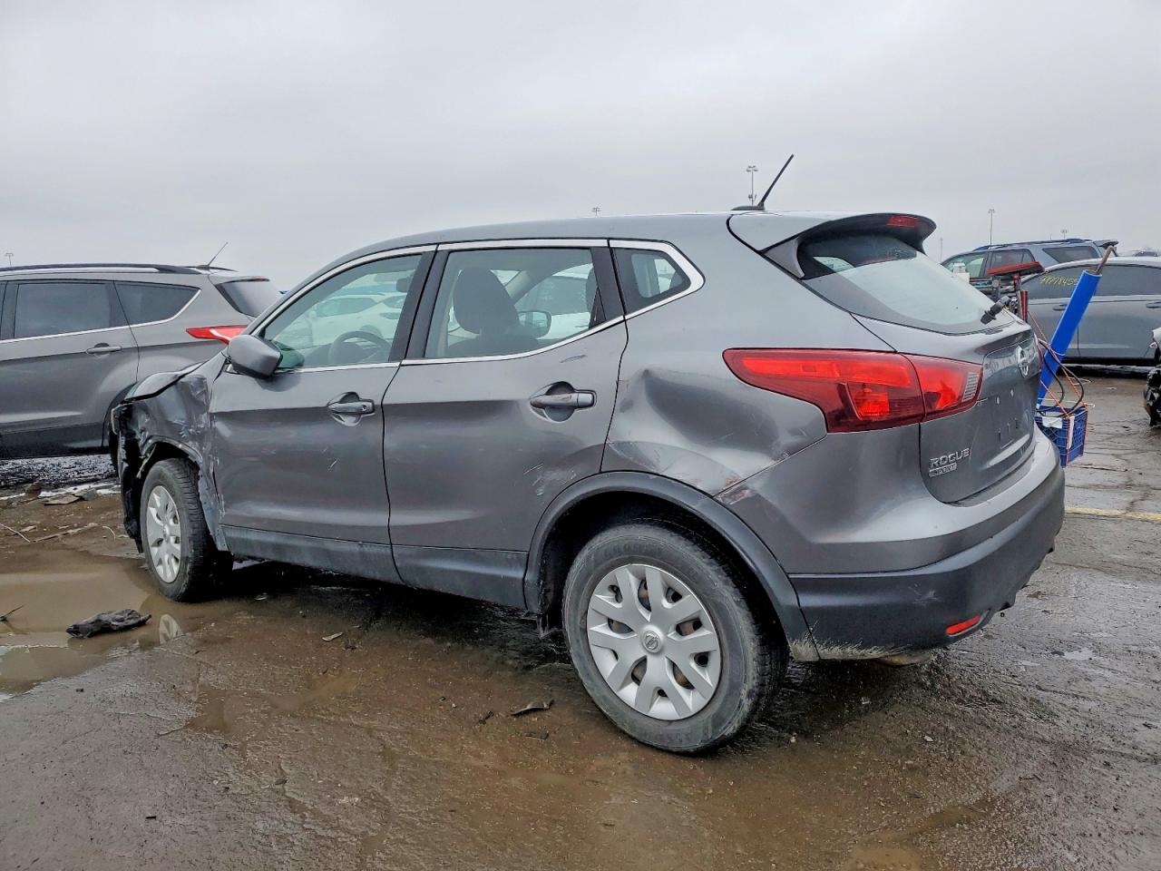 2018 NISSAN ROGUE SPORT S photo 2