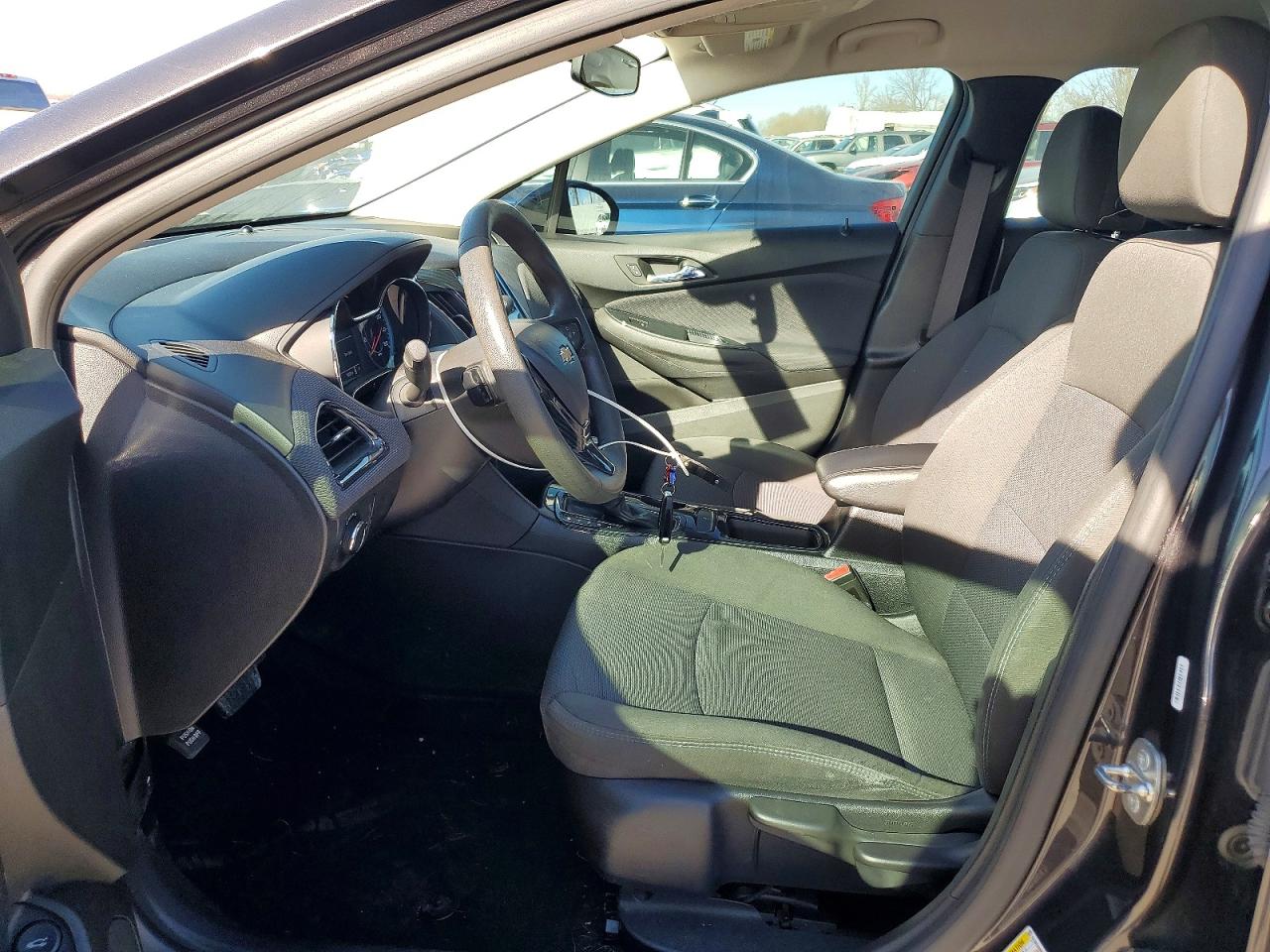 2017 CHEVROLET CRUZE LT photo 7