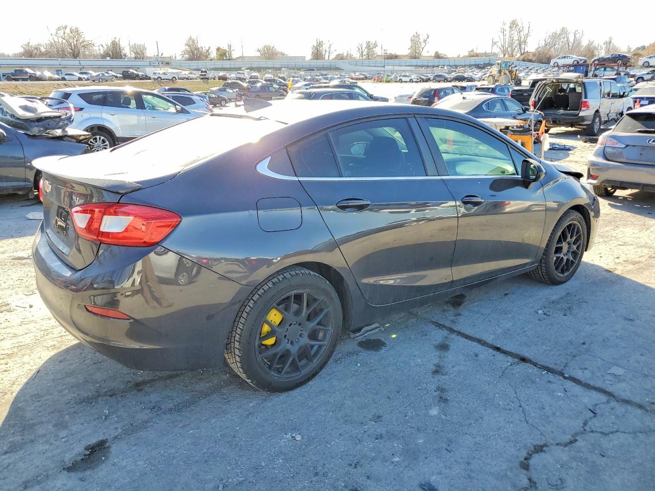 2017 CHEVROLET CRUZE LT photo 3