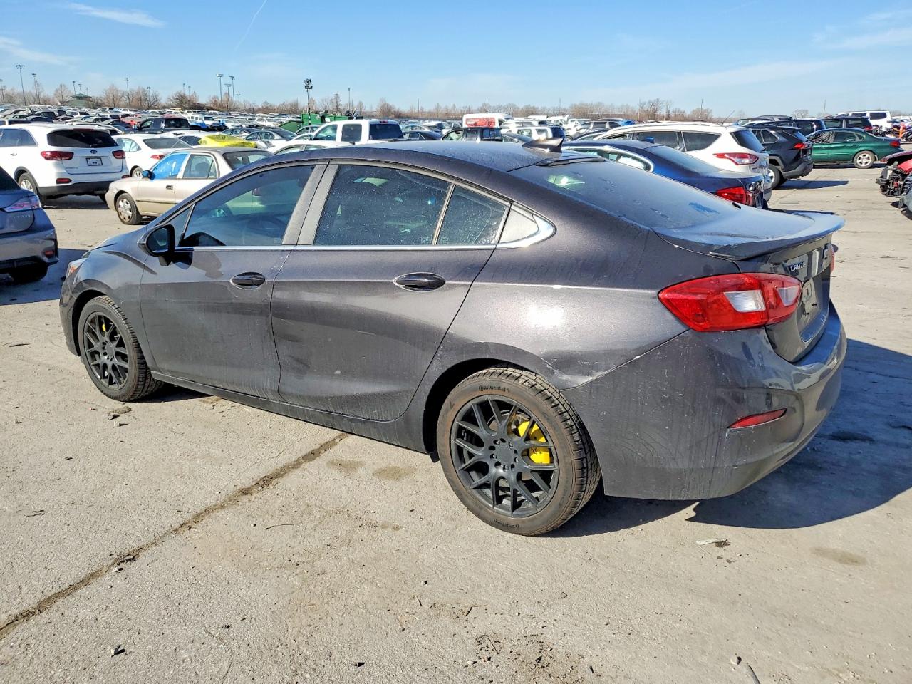 2017 CHEVROLET CRUZE LT photo 2