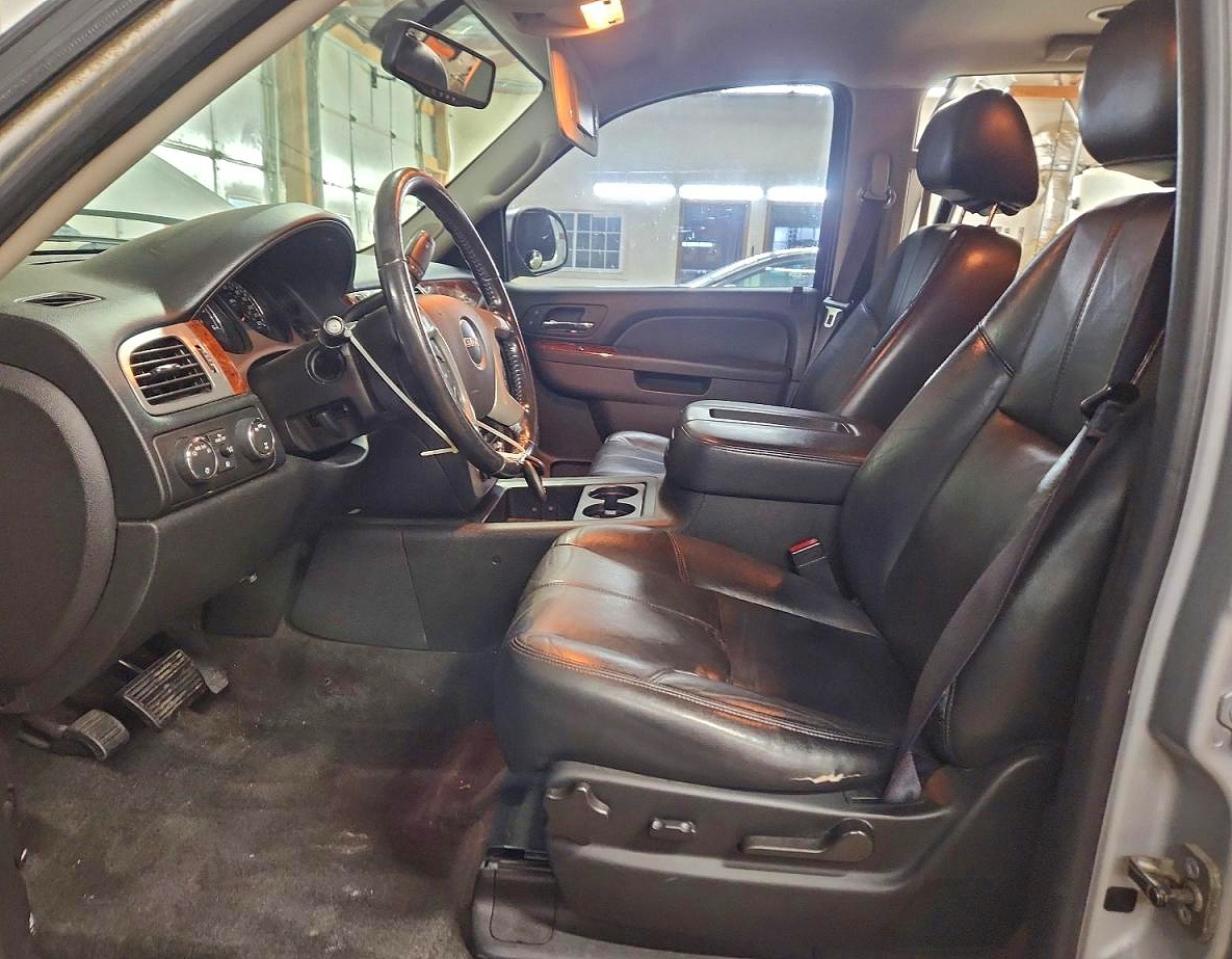 2014 GMC YUKON XL K1500 SLT photo 7