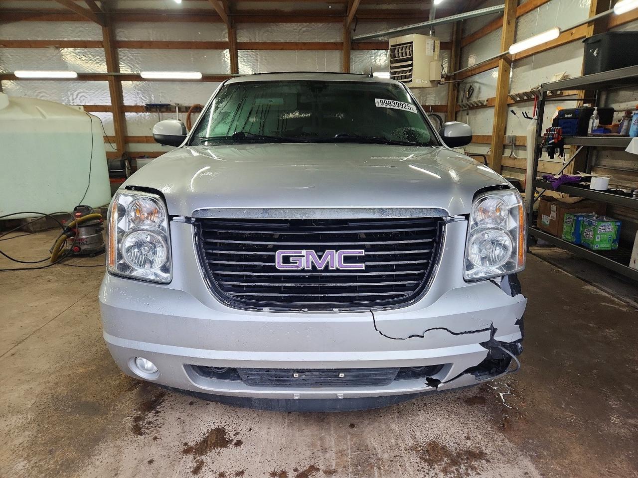 2014 GMC YUKON XL K1500 SLT photo 5