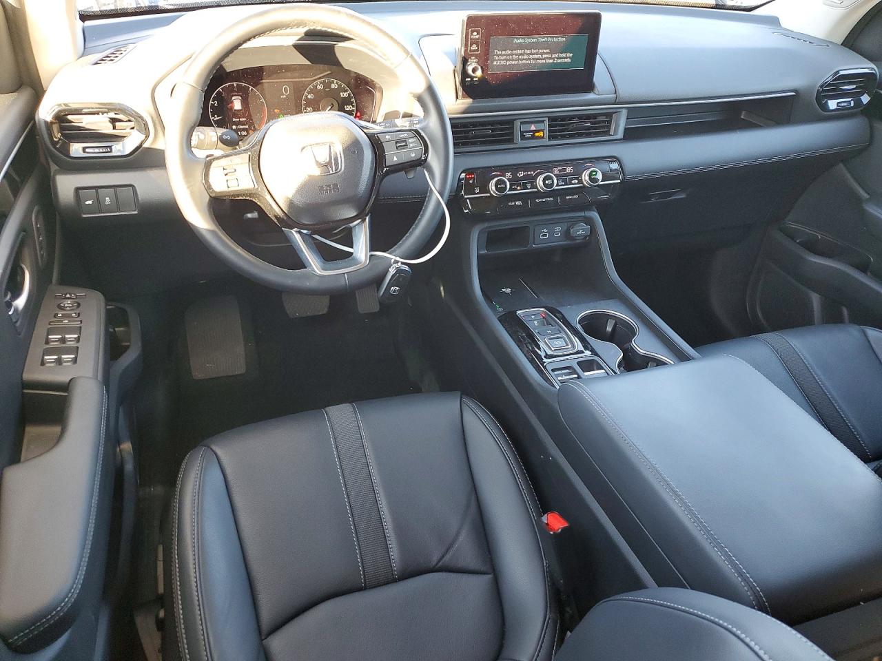 2025 HONDA PILOT TOURING photo 8