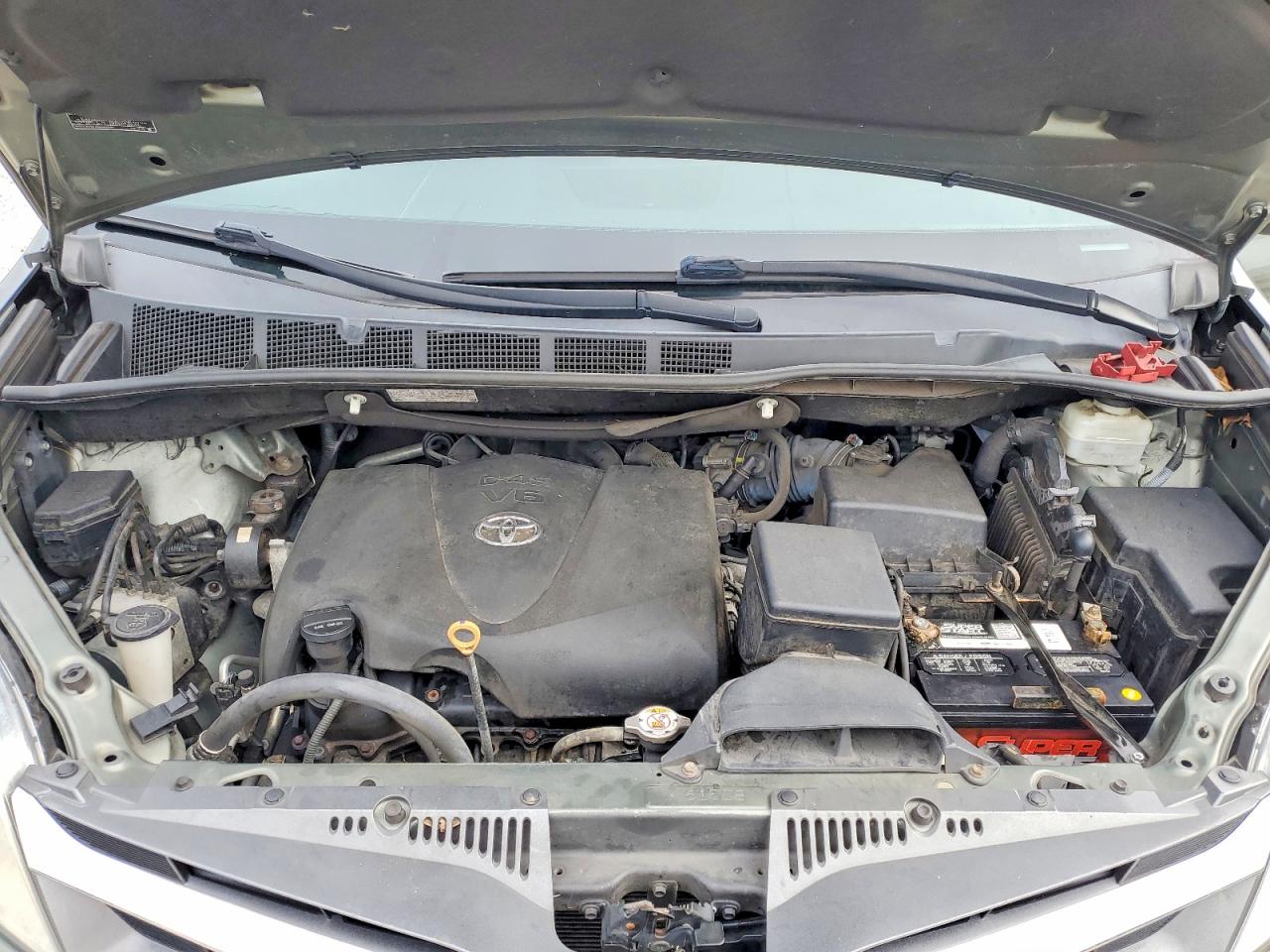 2020 TOYOTA SIENNA XLE photo 12