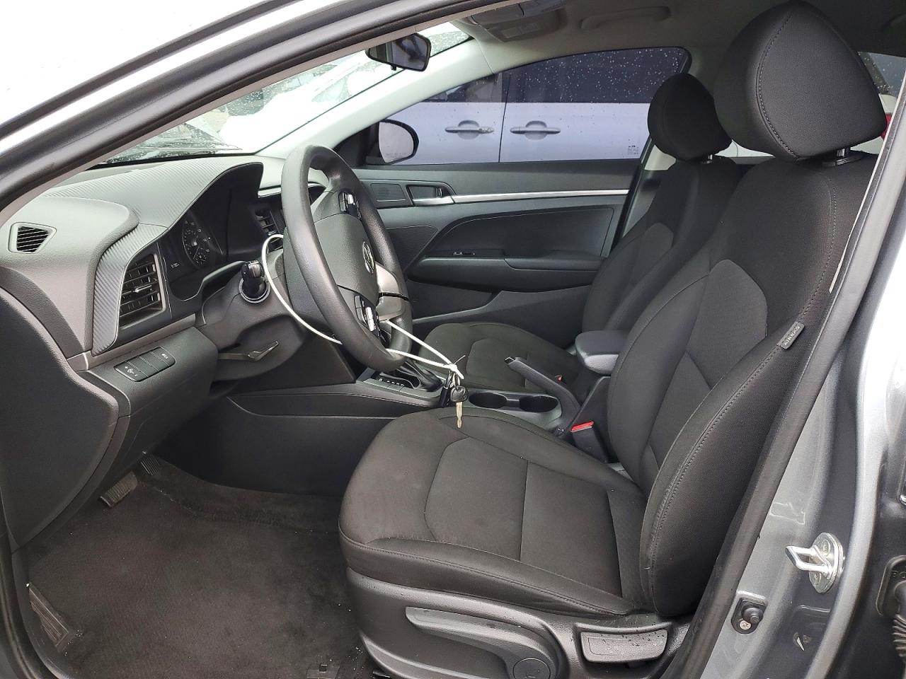2019 HYUNDAI ELANTRA SE photo 7