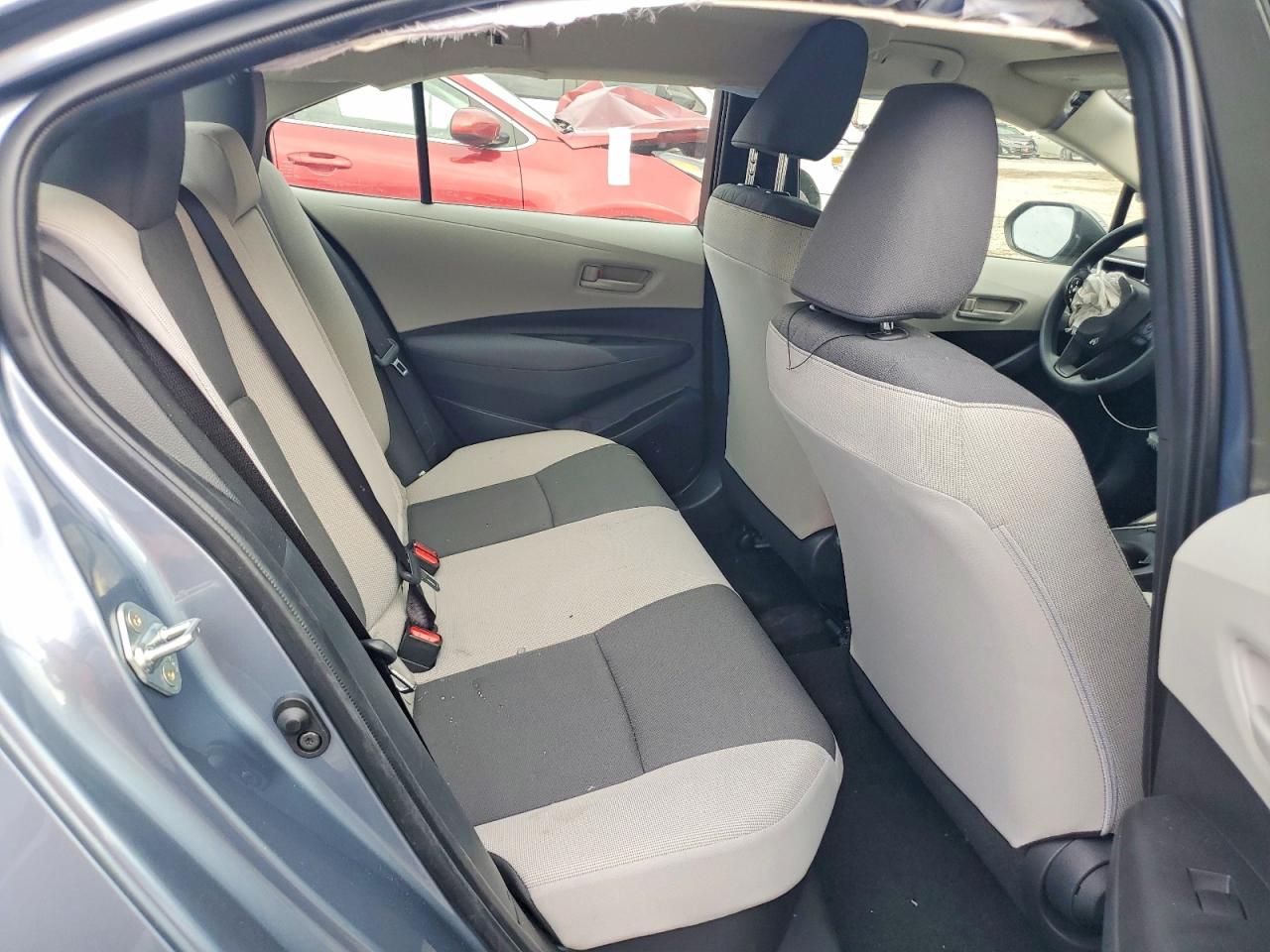 2025 TOYOTA COROLLA LE photo 10