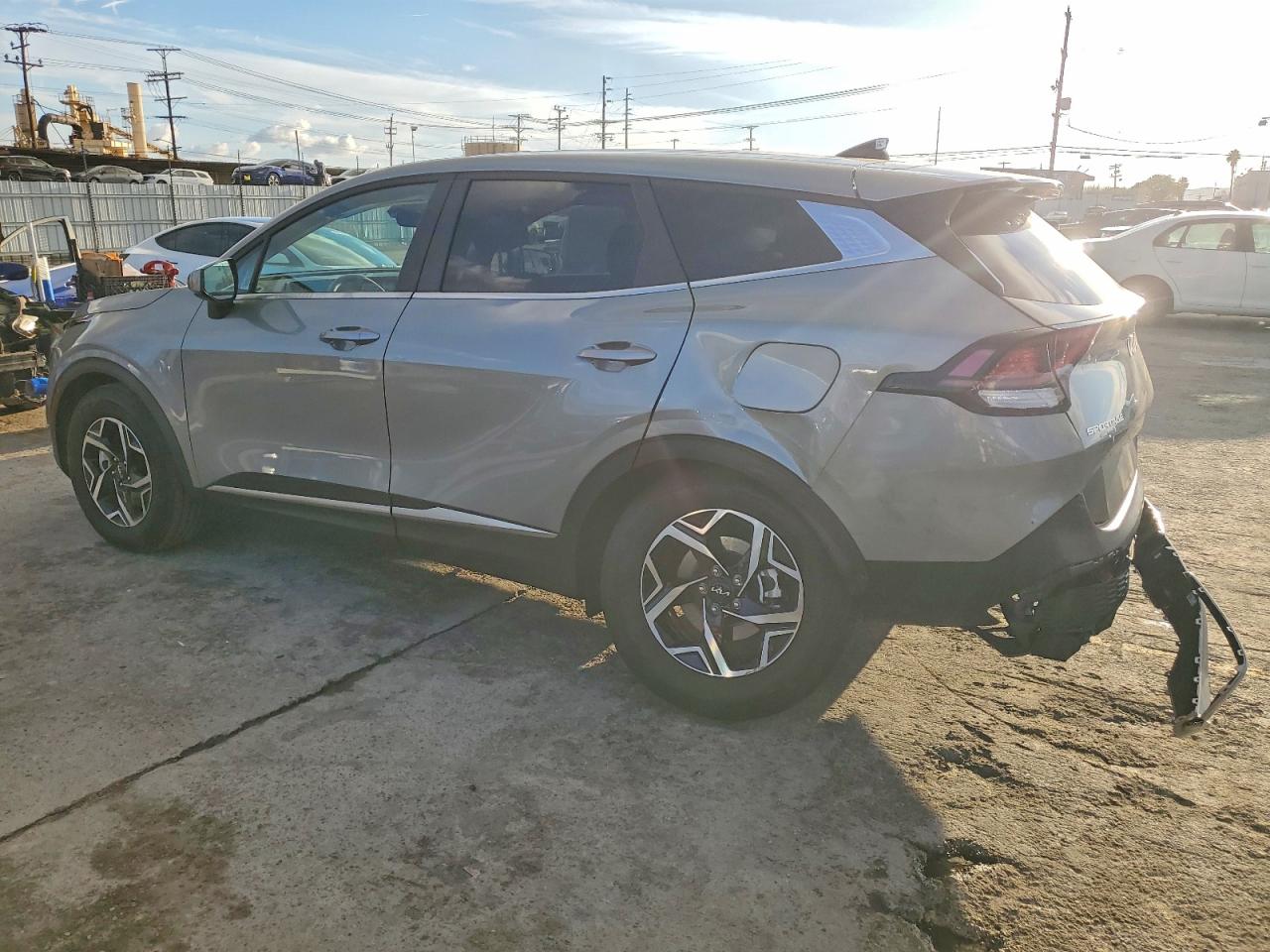 2023 KIA SPORTAGE LX photo 2