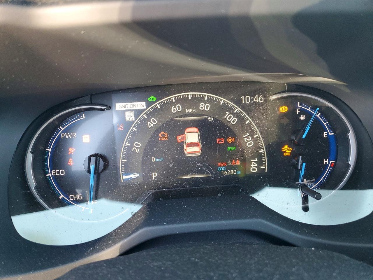 2025 TOYOTA RAV4 XLE photo 9