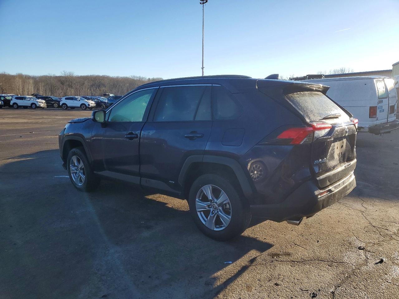 2025 TOYOTA RAV4 XLE photo 2