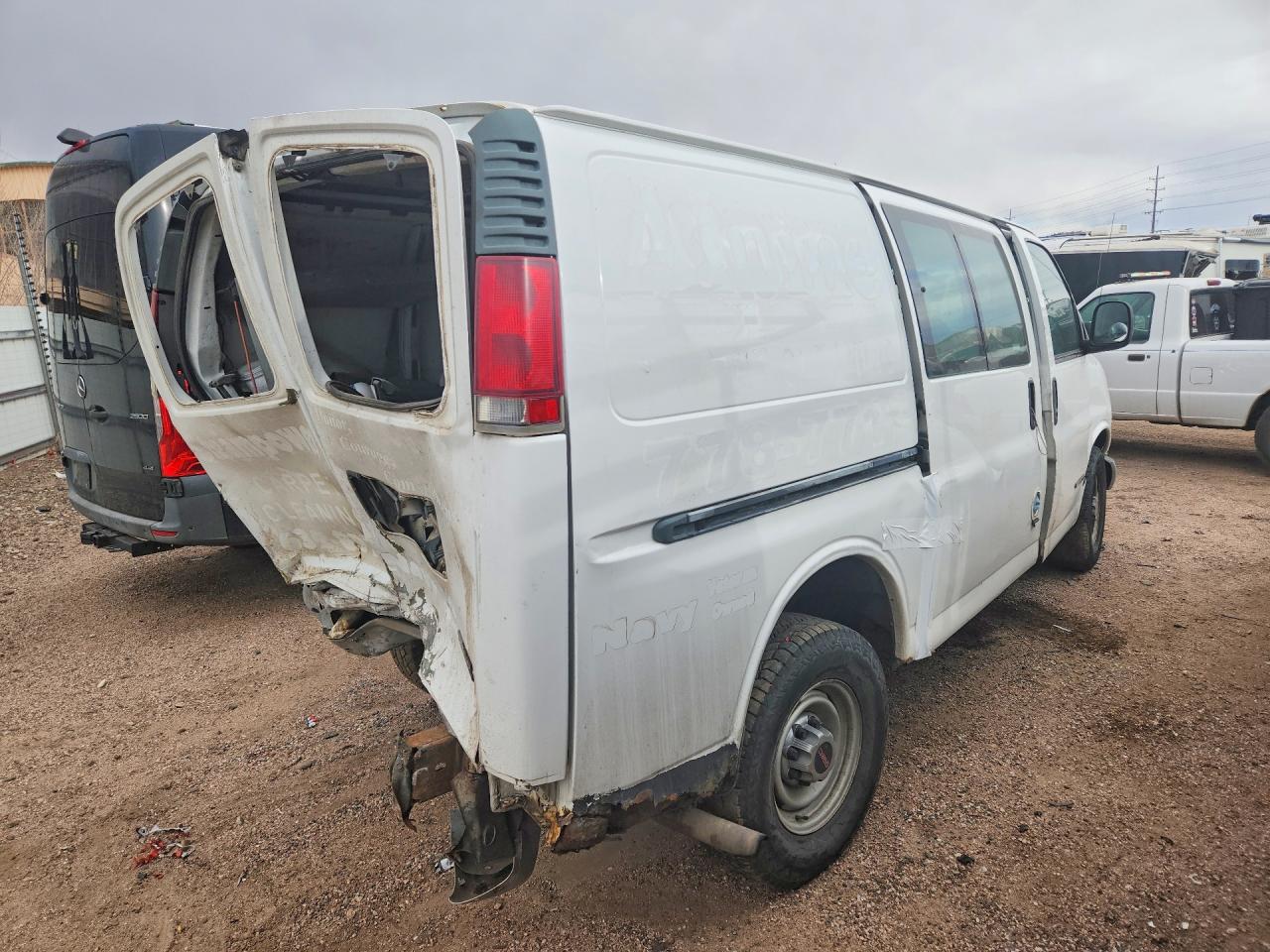 1998 GMC SAVANA CARGO photo 3