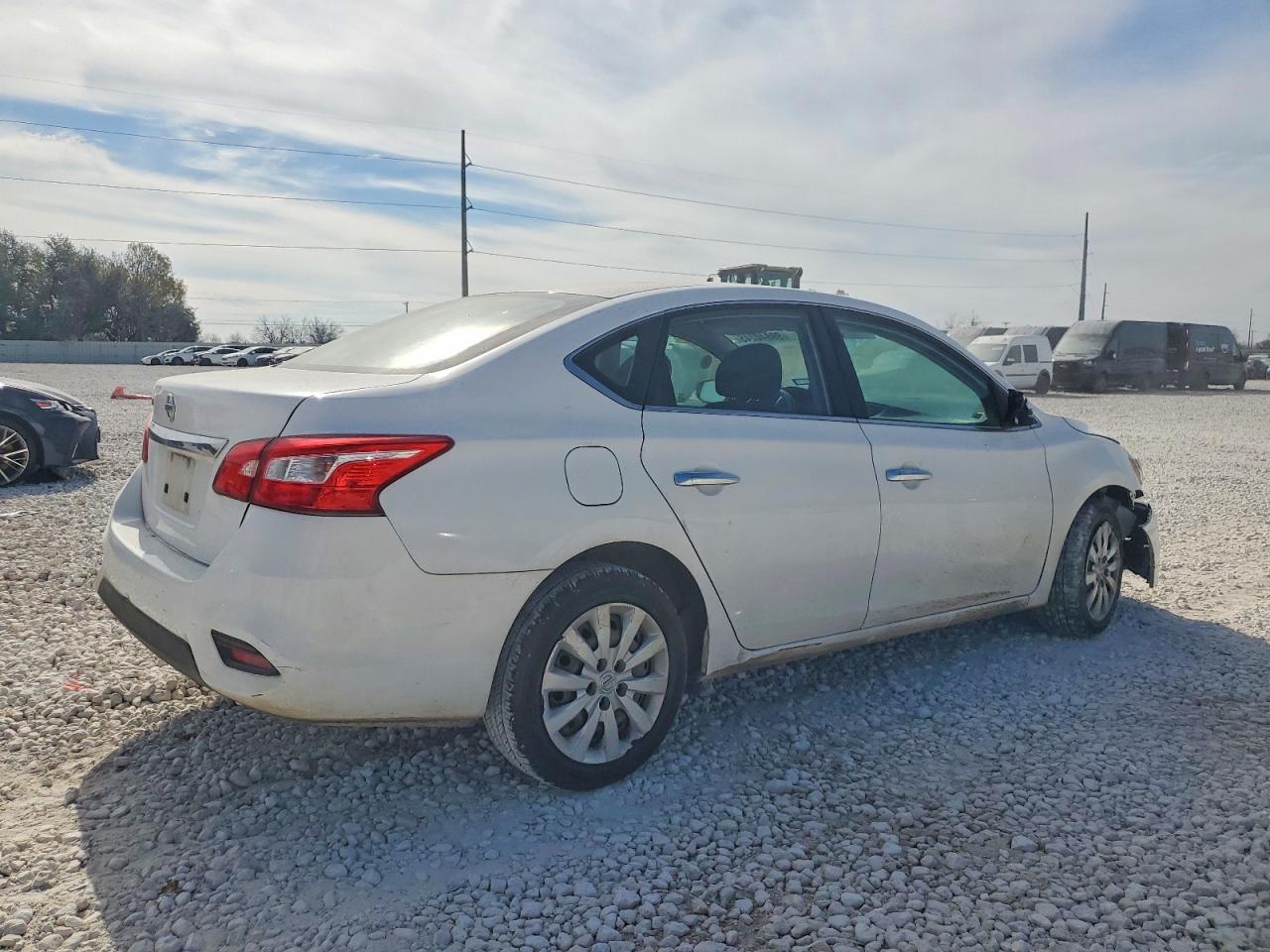 2018 NISSAN SENTRA S photo 3