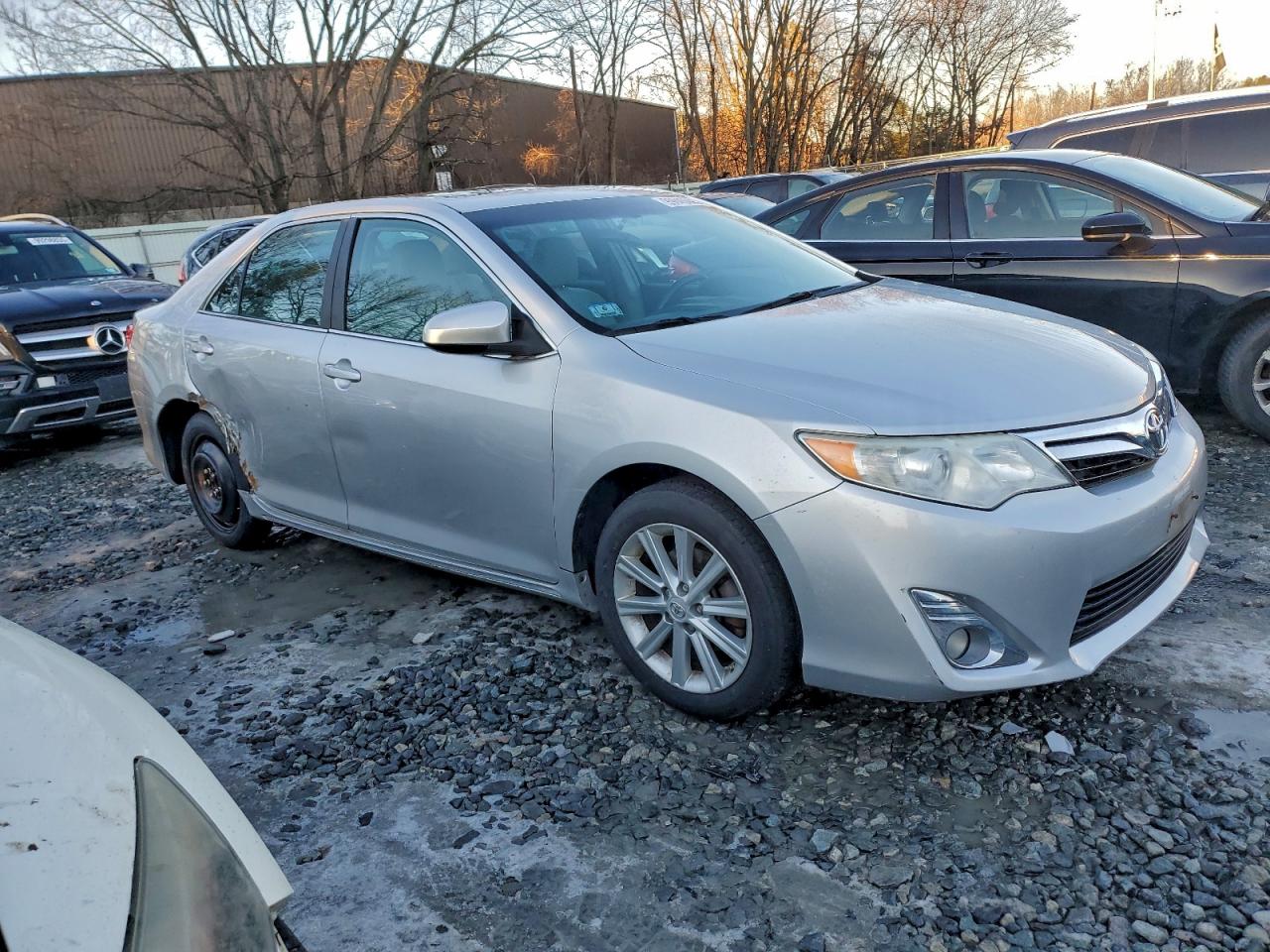 2013 TOYOTA CAMRY L photo 4