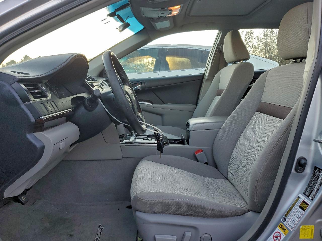 2013 TOYOTA CAMRY L photo 7