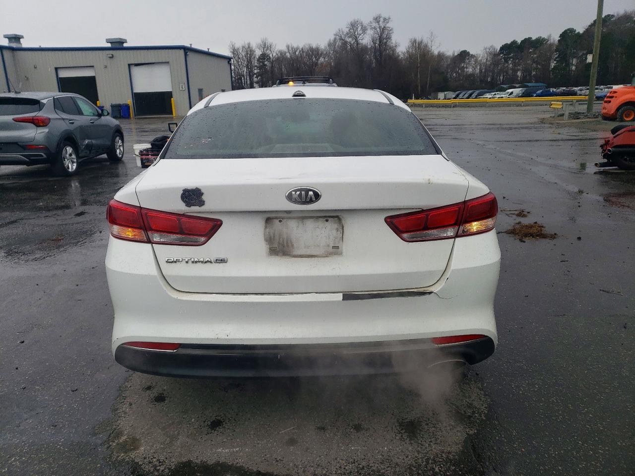 2017 KIA OPTIMA LX photo 6