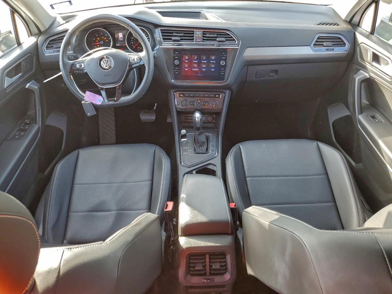 2021 VOLKSWAGEN TIGUAN SE photo 8
