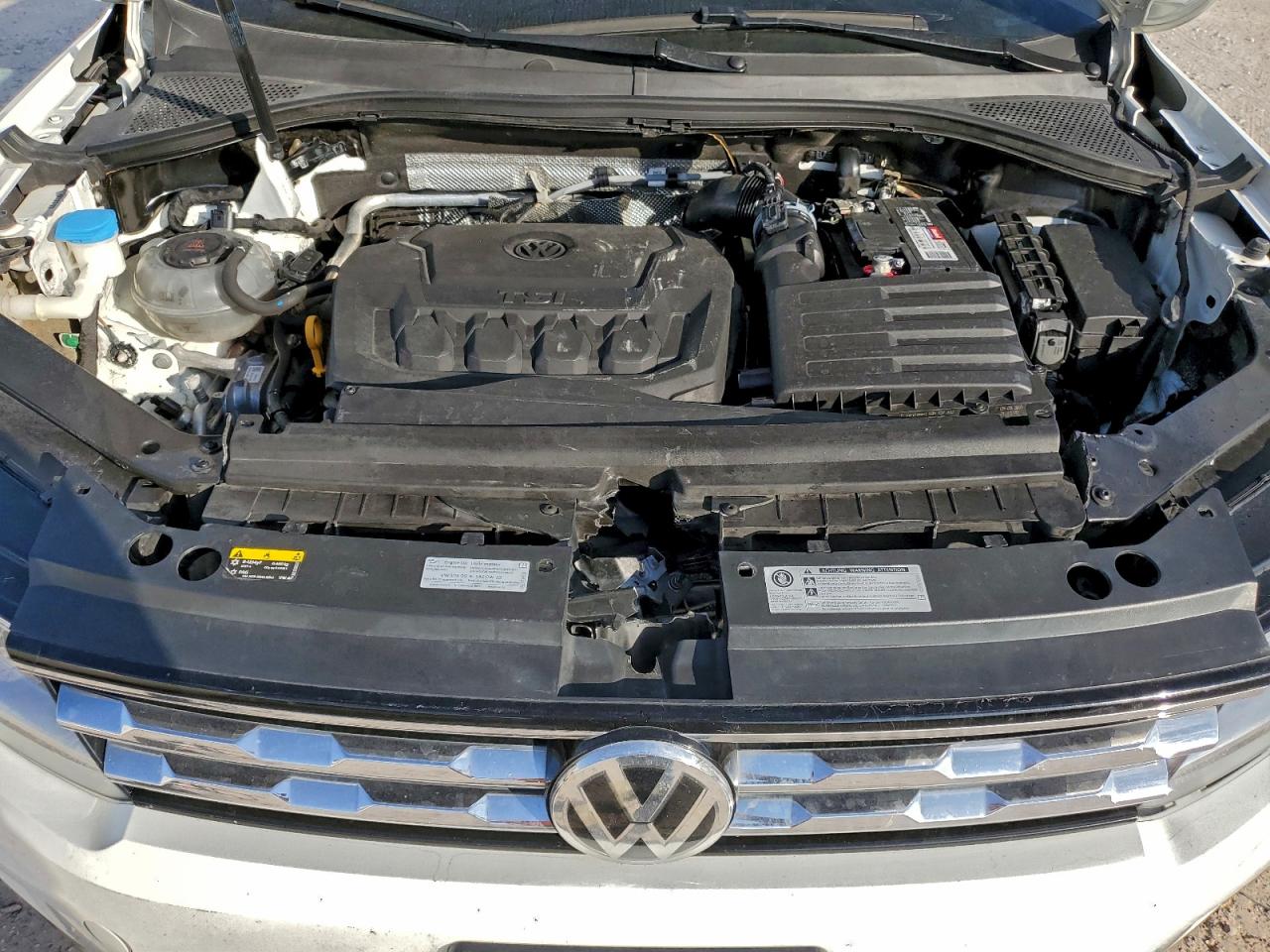2021 VOLKSWAGEN TIGUAN SE photo 12