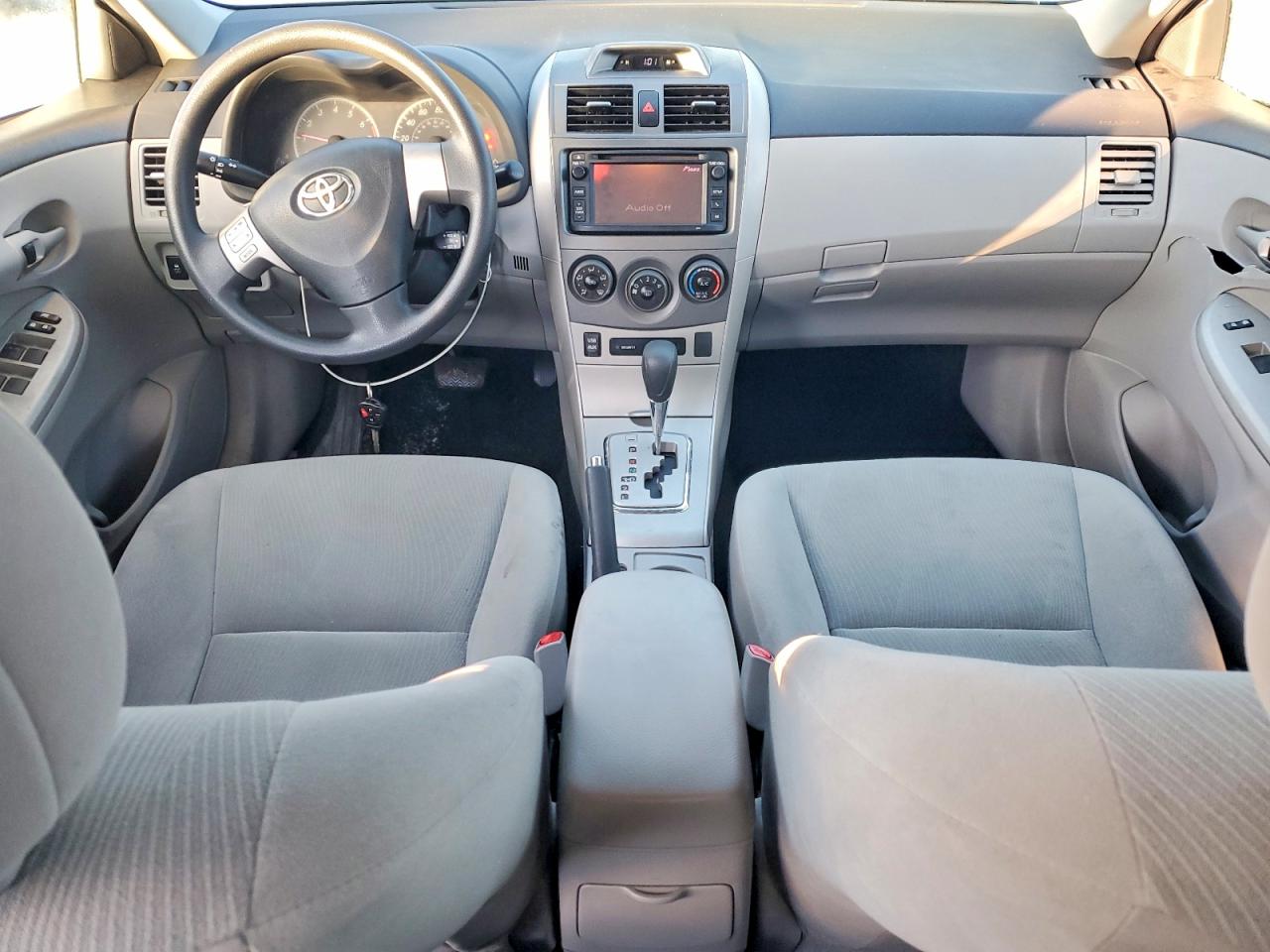 2013 TOYOTA COROLLA BASE photo 8