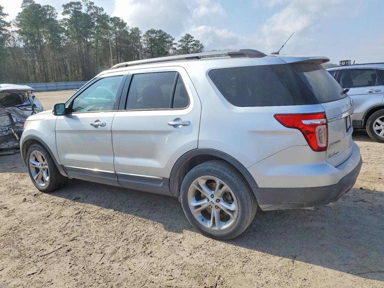 2015 FORD EXPLORER LIMITED photo 2