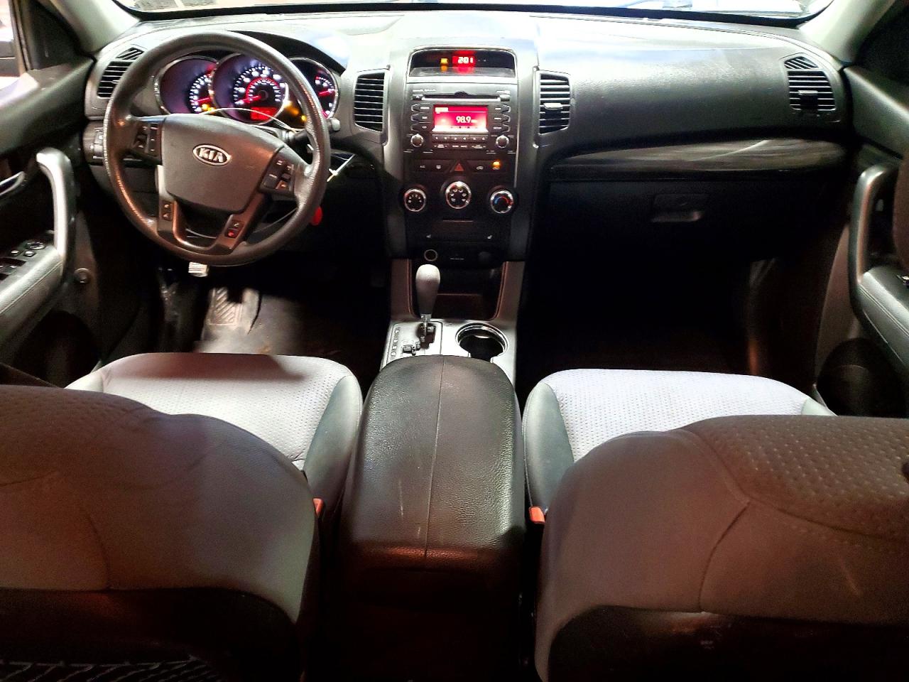 2011 KIA SORENTO BASE photo 8