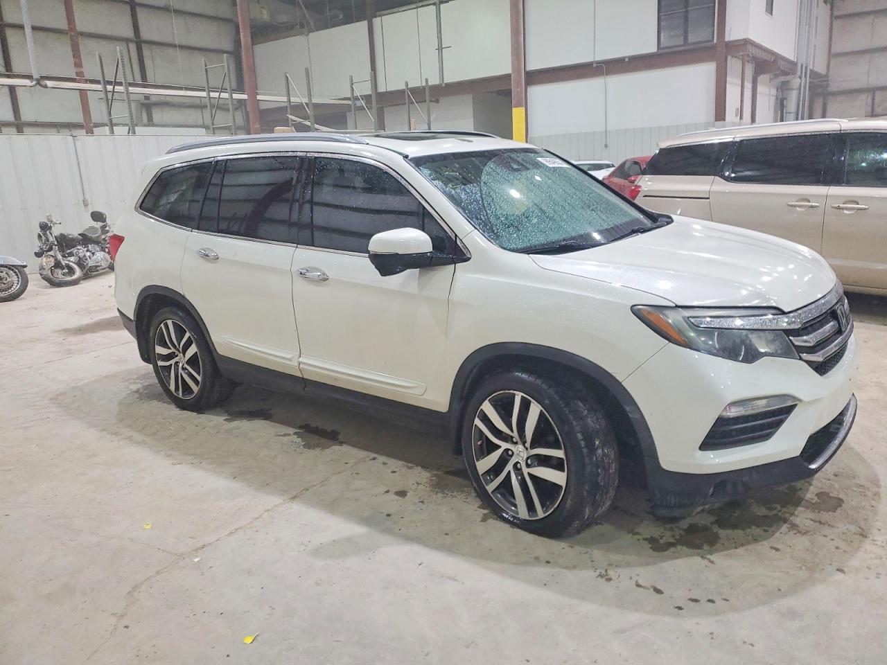 2016 HONDA PILOT TOURING photo 4