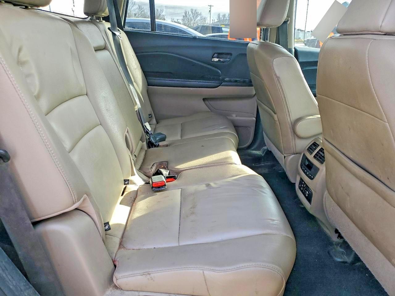 2016 HONDA PILOT TOURING photo 11