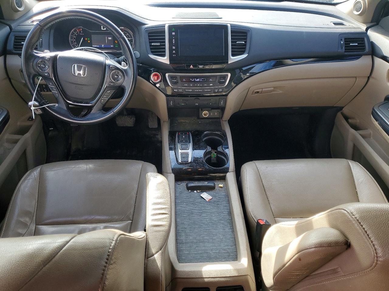 2016 HONDA PILOT TOURING photo 8