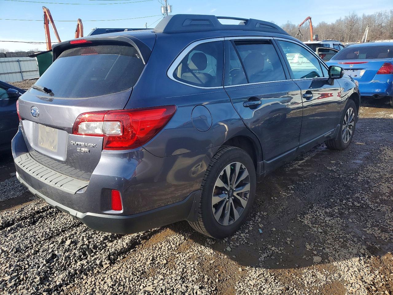 2015 SUBARU OUTBACK 3.6R LIMITED photo 3