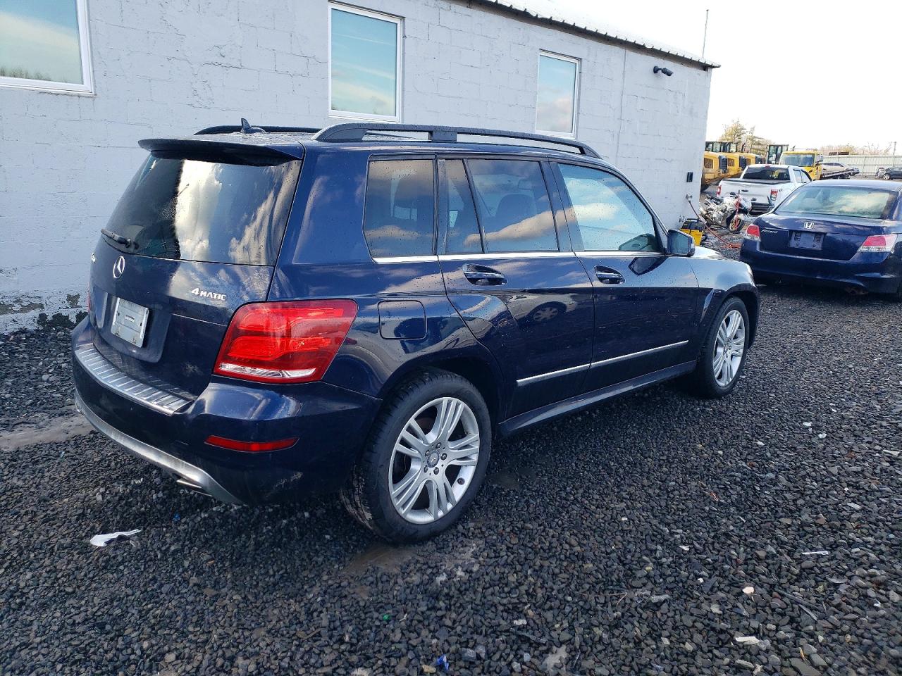 2015 MERCEDES-BENZ GLK 350 4MATIC photo 3
