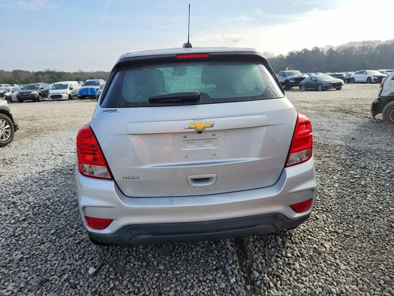 2019 CHEVROLET TRAX LS photo 6