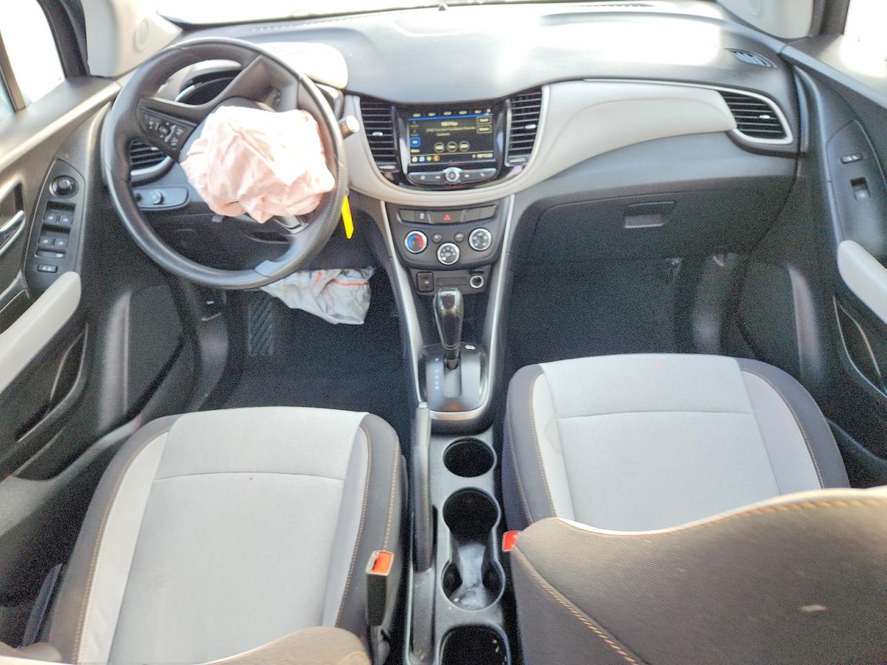 2019 CHEVROLET TRAX LS photo 8
